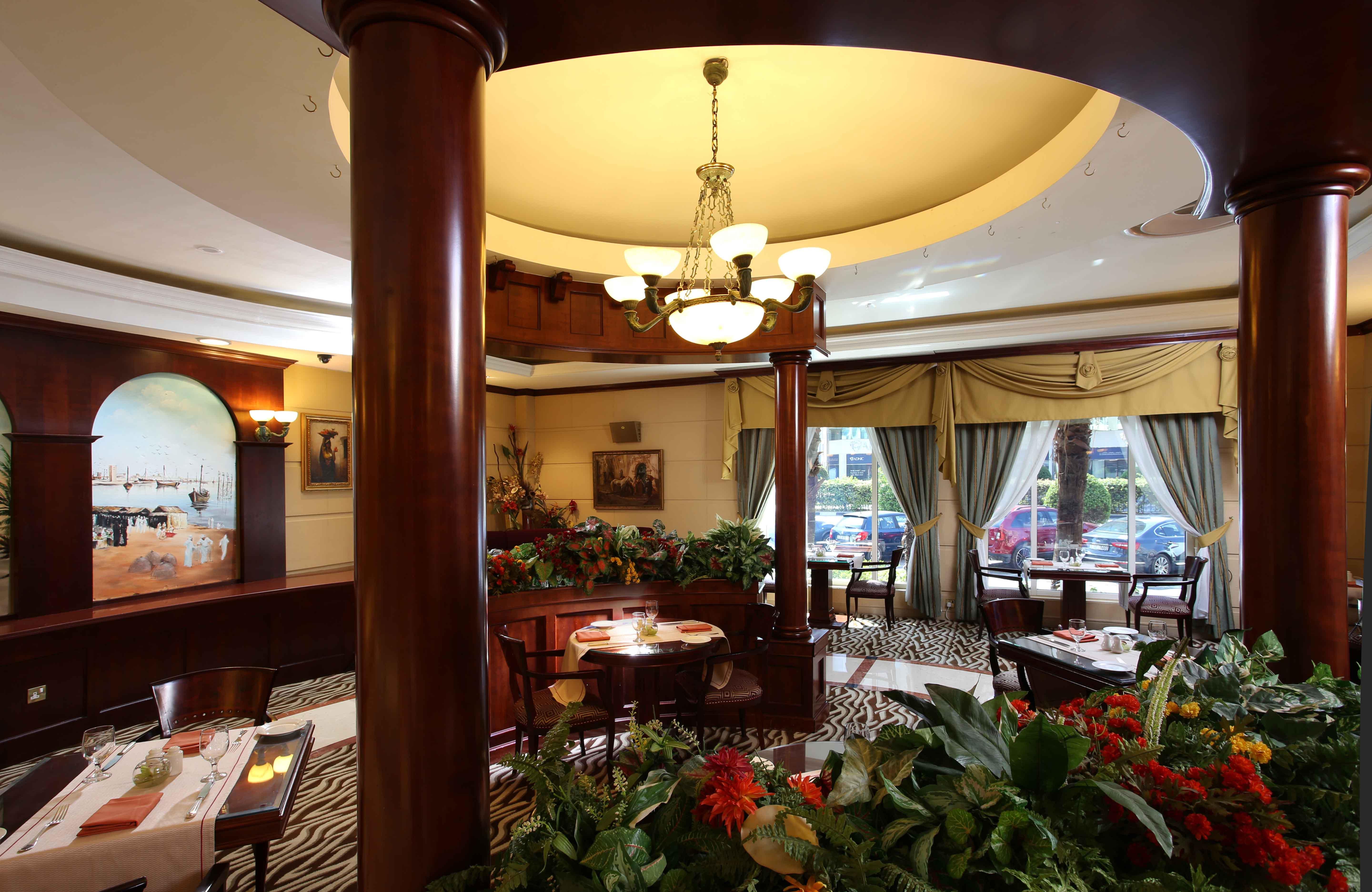 Knight Castle Hotel Dubai Luaran gambar Restaurant
