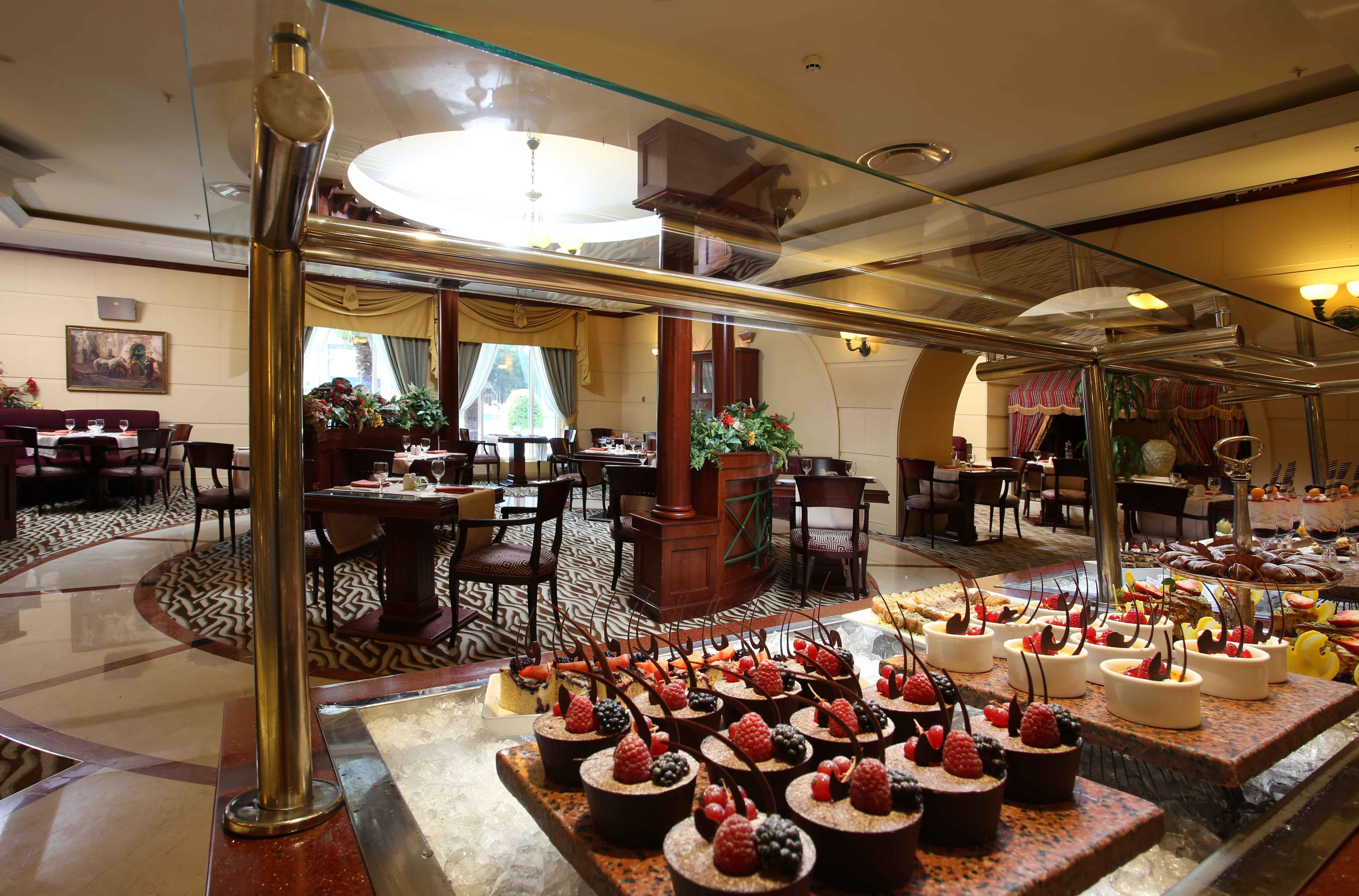 Knight Castle Hotel Dubai Luaran gambar The restaurant